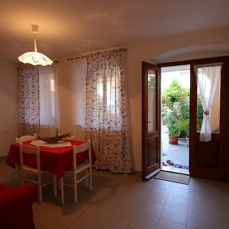App With A Lovely Patio Mali Lošinj Extérieur photo