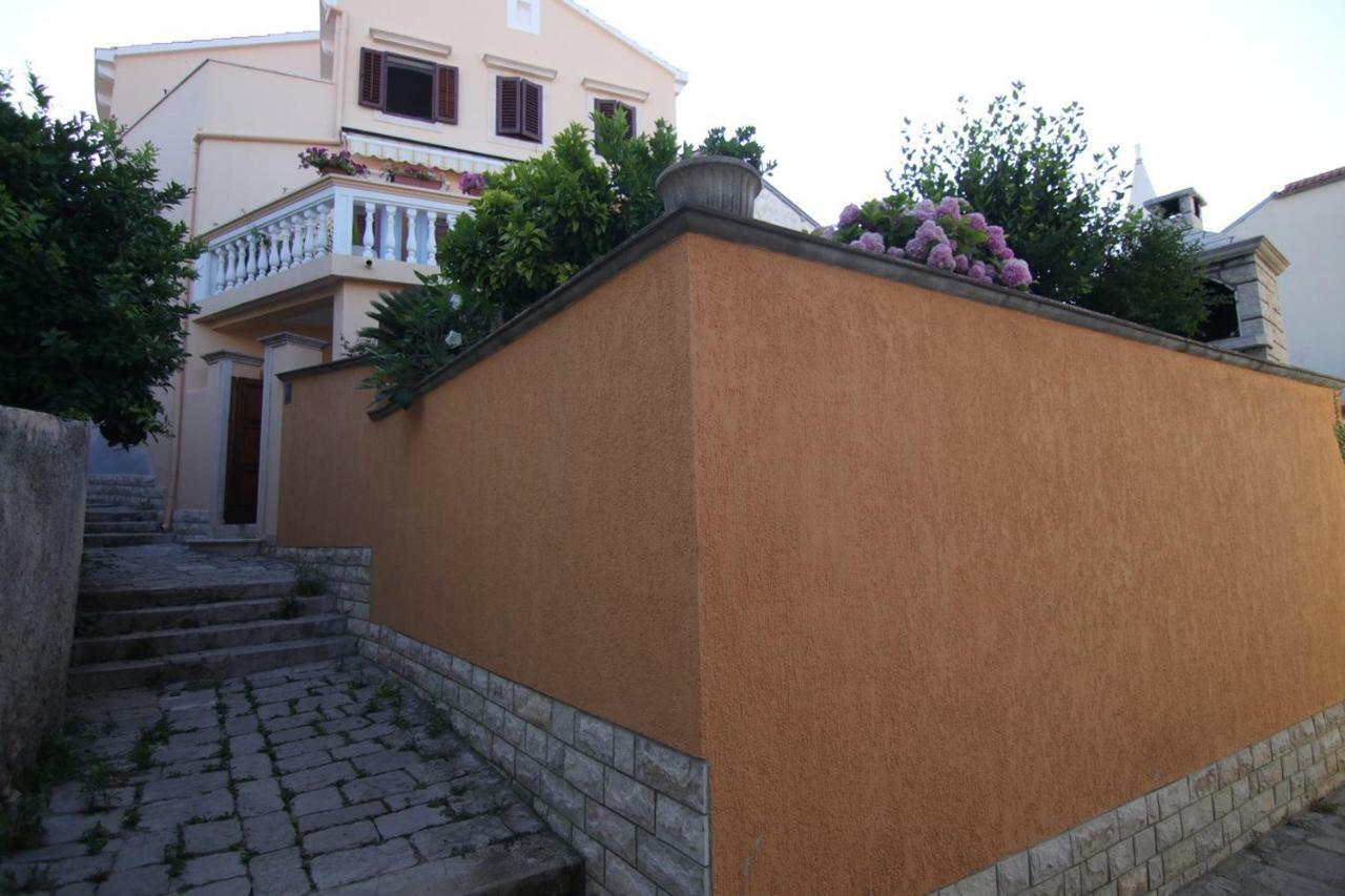 App With A Lovely Patio Mali Lošinj Extérieur photo