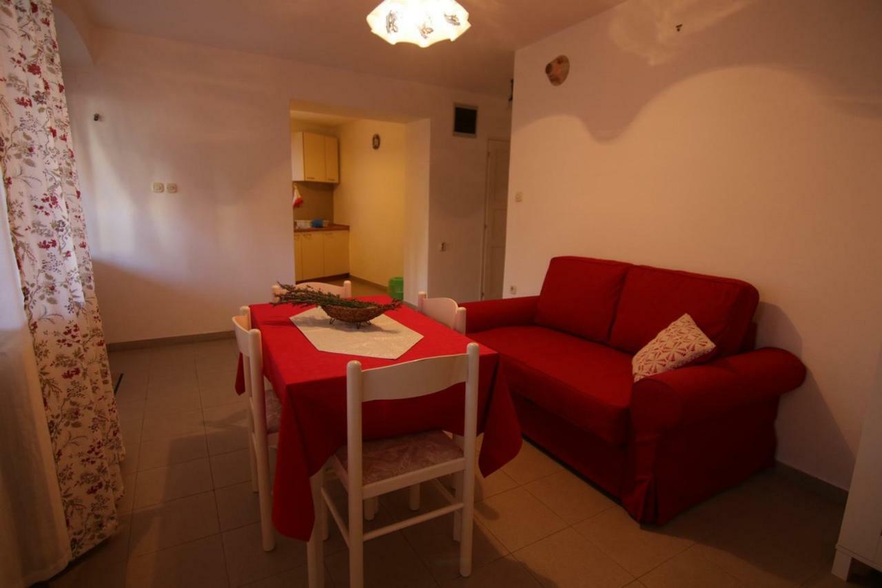 App With A Lovely Patio Mali Lošinj Extérieur photo